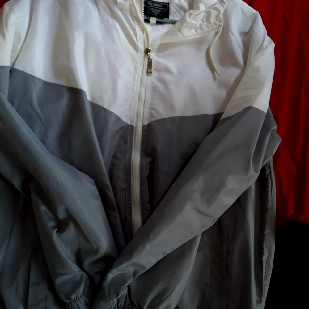 Breaker jacket